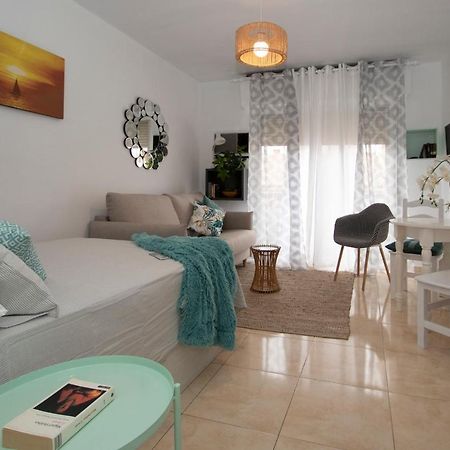 Luminoso Y Acoger Loft, Excelente Ubicacion Apartment Seville Luaran gambar